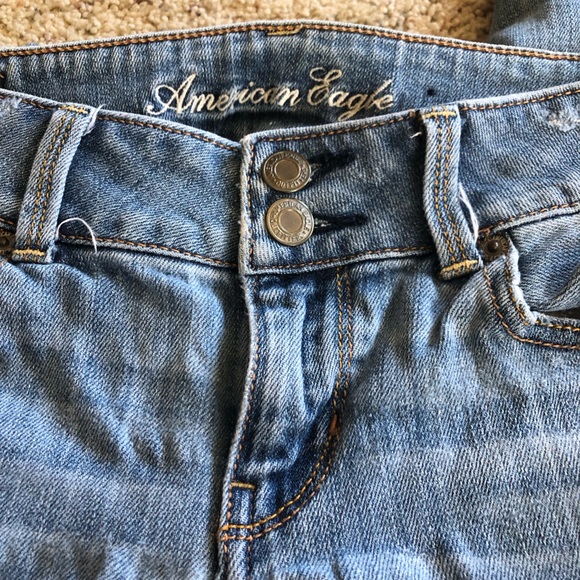 Women’s | American Eagle | Light Blue Artist Distressed Jeans; Size 2 Regular - Picture 9 of 11